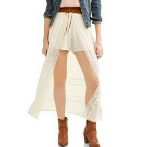 NWOT walk through skirt with removable belt
